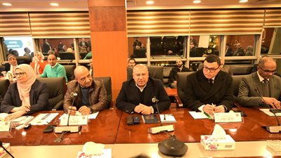 كامل الوزير يبحث مع وزيري الكهرباء والإسكان آليات وضوابط تنظيم عمل المطورين الصناعيين في مصر 