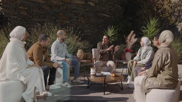 الدكتور عمرو خالد،