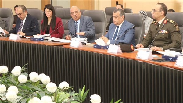 خلال الاجتماع 