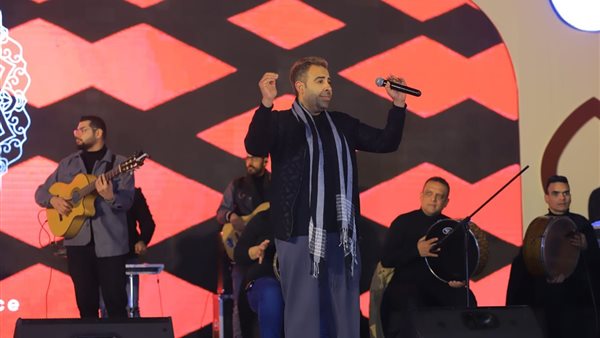 محمد عدوية في خيمة