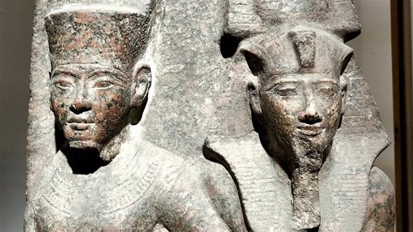 تمثال لـ المعبود