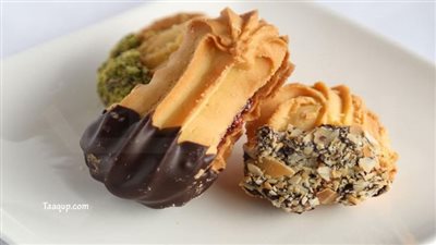 طريقة عمل البيتي فور المحشي بالمربى.. حلوى لذيذة في عيد الفطر