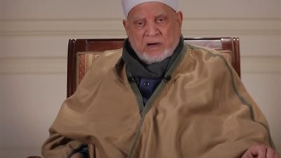 في غيبوبة ودخل الرعاية المركزة.. آخر تطورات الحالة الصحية للدكتور أحمد عمر هاشم | خاص