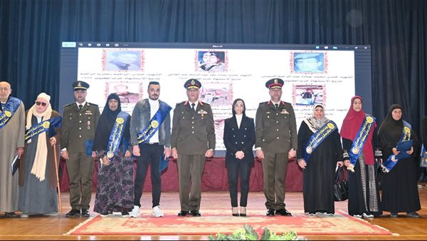 تكريم أسر الشهداء