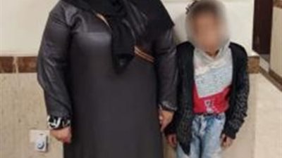 للحصول على الأموال.. القبض على سيدة ونجلها بتهمة استجداء المارة وإيقاف السيارات بالقاهرة