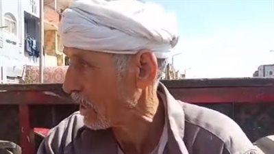 والد المتهم بالتعدي على صغيرة العاشر من رمضان: ابني مريض.. ولو فعلا عمل كده اعدموه | خاص