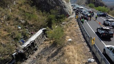 مصرع 11 شخصًا في انقلاب حافلة جنوب المكسيك 