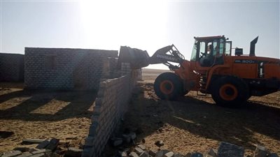 إزالة حالات تعدِ على أراضي أملاك الدولة بقرية أبو رماد بحلايب جنوب البحر الأحمر| صور