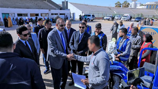  جانب من التسليم