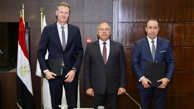 القابضة للنقل توقع مذكرة تفاهم مع مجموعة MSC العالمية لإدارة وتشغيل الموانئ البحرية والجافة