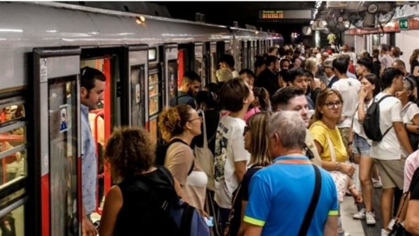 مترو ميلانو - أرشيفية