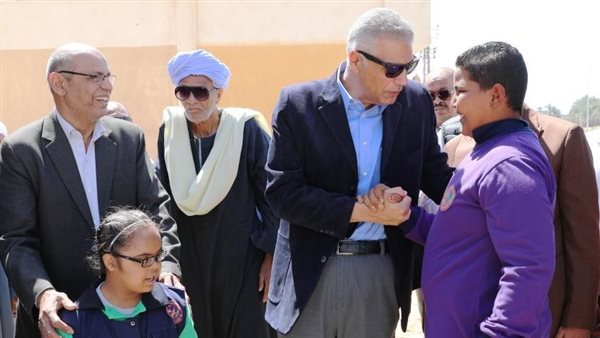 محافظ أسوان