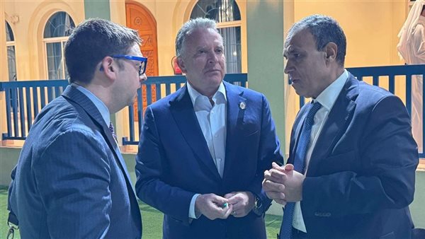  وزير الخارجية يلتقي