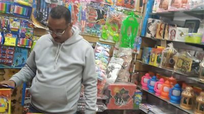 الغلق أو الغرامة.. حملات مكثفة بالغردقة على محلات بيع الألعاب النارية