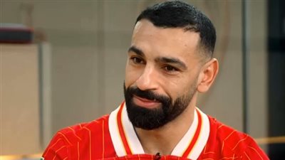 محمد صلاح: أطلب من أمي دائمًا الدعاء لي.. وأنا صاحب فكرة سيلفي الفوز بالفريق