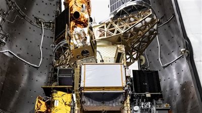 اليوم.. الإمارات تطلق أول قمر صناعي راداري من تطويرها 