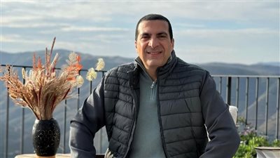 عمرو خالد: شح القلوب أسوأ من شح الجيوب.. هذه أفضل طريقة لملء خزان الحب