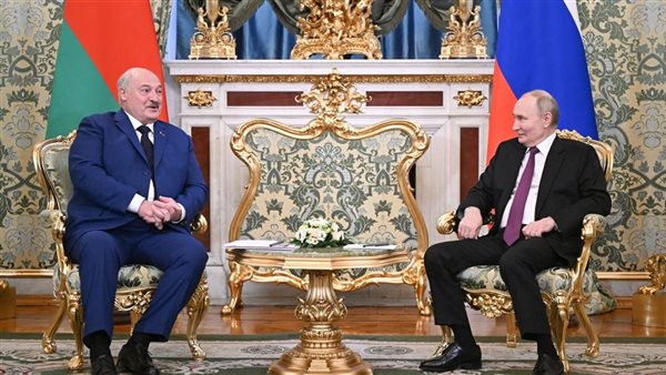 بوتين يتلقي رئيس