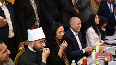 بحضور وزيري التضامن والأوقاف.. الآلاف يتجمعون في حفل إفطار المطرية للعام الـ11 على التوالي | بث مباشر