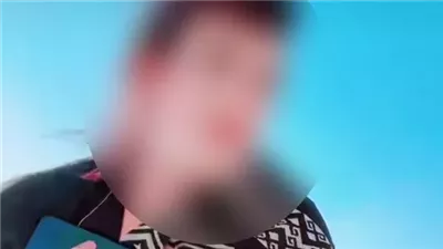 لوضعه مكياج وارتدائه ملابس نسائية.. حبس تيك توكر وصديقه بمدينة دهب |بث مباشر 