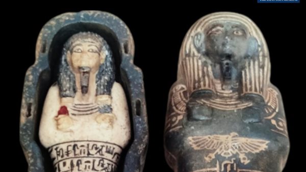  تمثال أوشابتى للكاتب