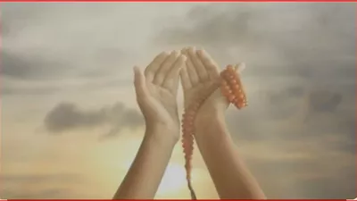 دعاء 17 رمضان للزوج والأولاد والميت.. احرص على ترديده وقت الإفطار