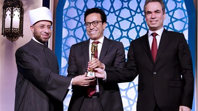 تأكيدا لـ القاهرة 24.. الوطنية للإعلام: سامح حسين يهدي برنامجه قطايف للتليفزيون المصري