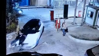 سحلتهم 10 أمتار.. فتاة تدهس أبًا وابنه داخل جراج مول شهير في سموحة بالإسكندرية