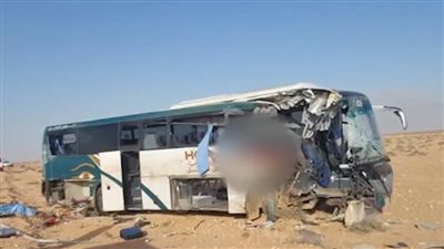 مصرع وإصابة 14 شخصا في تصادم أتوبيس بشاحنة نقل مواد بترولية بمطروح|بث مباشر 