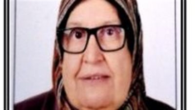 قصة كفاح الأم المثالية البديلة فوزية طه.. وهبت حياتها لأبناء أخيها وأم لطبيبة وضابط ومهندس