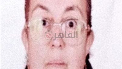 أبناؤها صحفي وطبيبة ومعلمة.. قصة الأم المثالية بالمنيا بعد مرض زوجها