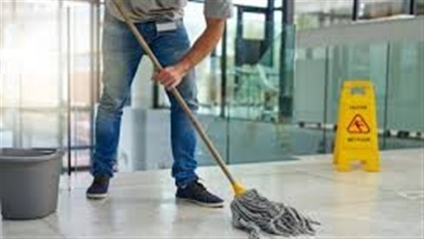 عامل نظافة - تعبيرية