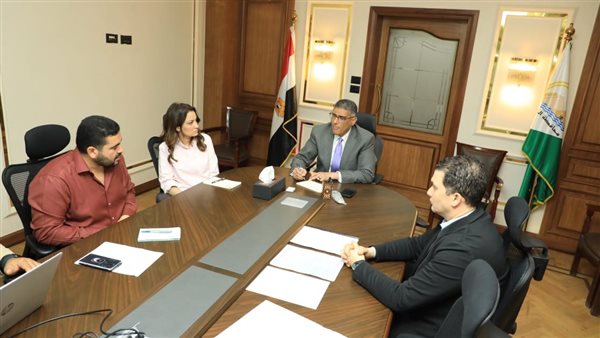 محافظ الجيزة خلال