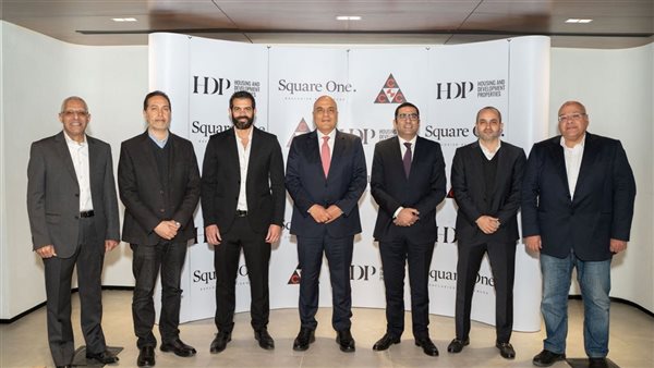 تعاون بين البنك التجاري