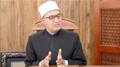 ما حكم إخراج الشخص زكاة الفطر على مَن ينفق عليهم؟.. المفتي يجيب