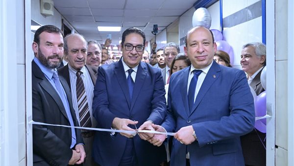 جانب من الافتتاح 