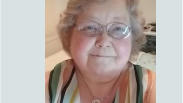 سيدة أمريكية 