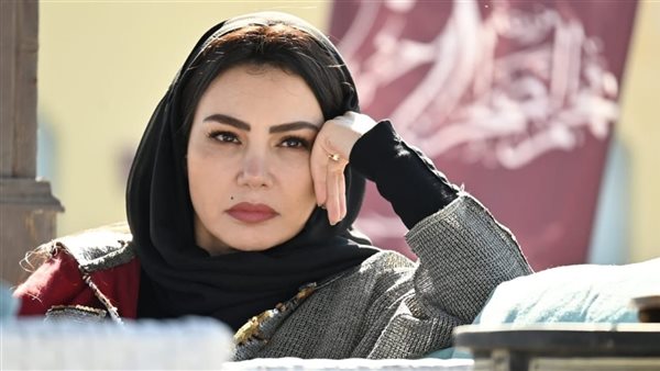 الفنانة دينا فؤاد