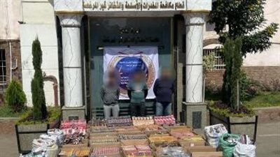 تمهيدًا لبيعها في العيد.. القبض على 3 أشخاص لإتجارهم في الألعاب النارية بالخصوص 