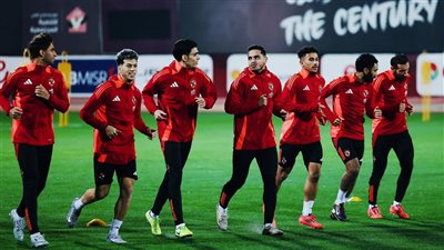 استمرار غياب عمر كمال.. قائمة الأهلي لمواجهة المصري في الدوري