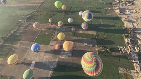 البالون الطائر في