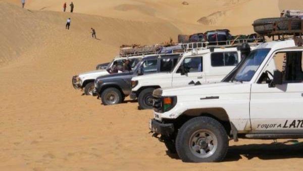 سيارات دفع رباعي