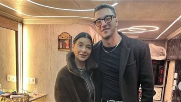 علي السبع ووالدته