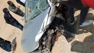 إصابة 6 أشخاص في انقلاب سيارة ملاكي بالصف 