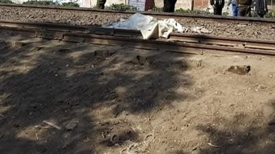 مصرع شخص صدمه قطار خلال عبوره شريط السكة الحديد بالفيوم