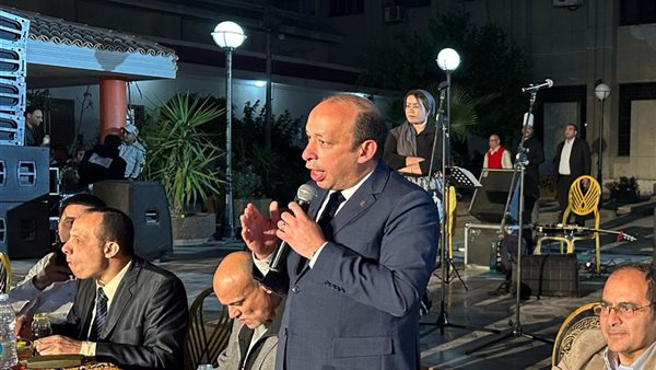 عميد كلية طب قصر