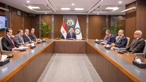 اجتماع وزير البترول