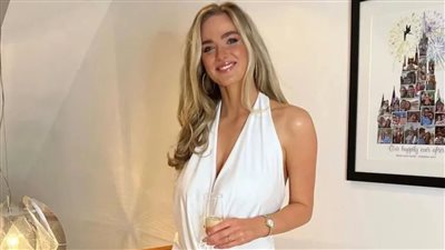 غضّت ضابطًا.. تجريد ملكة جمال إسكتلندا من لقبها وإلزامها بغرامة مالية بعد إطلاقها عبارات عنصرية