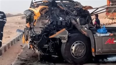 مصرع وإصابة 4 أشخاص في تصادم 3 سيارات بالوادي الجديد