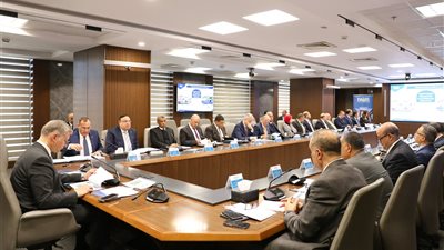 فجر للغاز الطبيعي: دراسة إنشاء محطات شحن السيارات الكهربائية في عدة مناطق